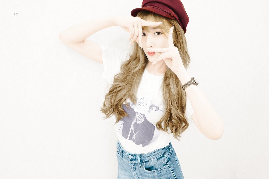 Choi_Shin_6's tweet photo. Mi novia 🌸👑💕
#소녀시대 #티파니 #Tiffany #SNSD #Girlsgeneration #SONE https://t.co/GBma07HKlp