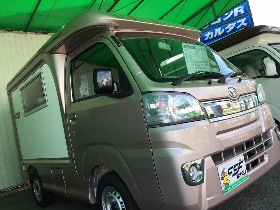 大阪キャンピングカーフェア En Twitter 大阪の大森自動車さんにお邪魔してきました 女子が喜ぶキャンディピンクの軽キャンパーが 当日はさらに多くのキャンピングカーがインテックスに勢揃いします 9 16 17は インテックス大阪へ キャンピングカー 軽
