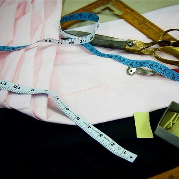 DesignMeeIN's tweet photo. Every new garment is an opportunity to create something new!! #DesignMee #Bespoke https://t.co/x5j7VniUNo