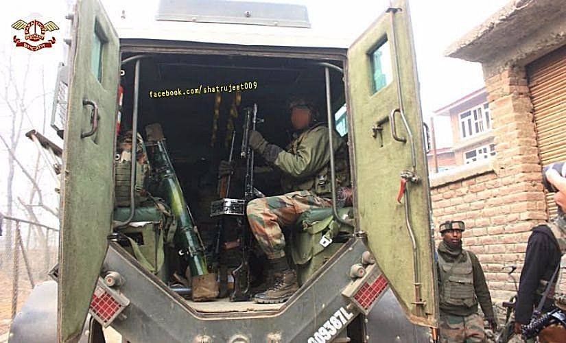 shatrujeet009's tweet photo. Para SF in #kashmir .#SpeciaForces https://t.co/XppcnJ5Sdn