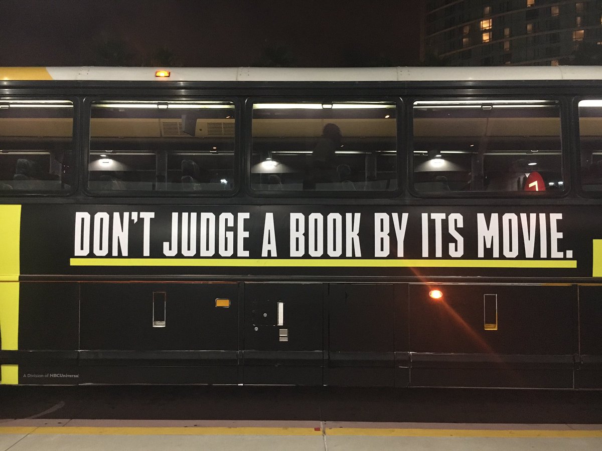 LoraInnes's tweet image. #ComicCon