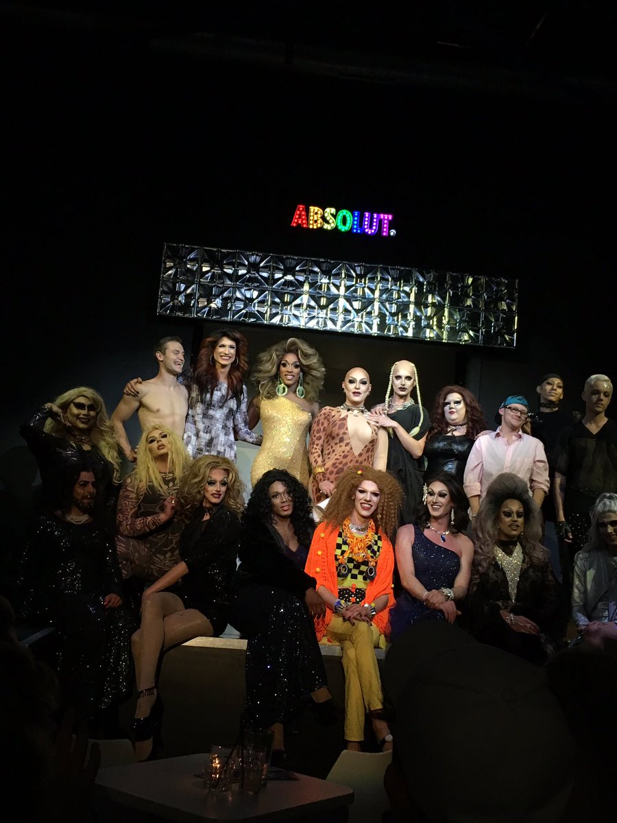 tiffinmi's tweet photo. lush's drag competition #dragevolution https://t.co/wfZGxtPWtO