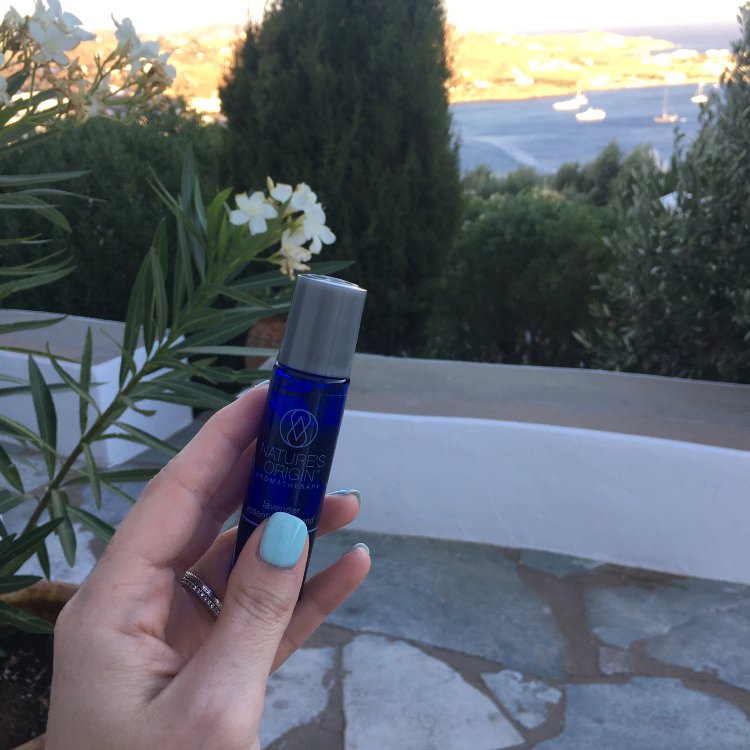 amandalane's tweet photo. I #indulgepurely with @naturesorigin at home &amp; on the go. How relaxing is this view? Love ya, Mykonos! #sweepstakes @influenster #gotitfree https://t.co/kUFgNpRF3B