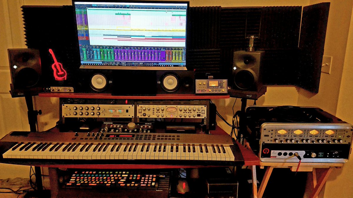 2112YYZ's tweet photo. Reorganized and back to work.  @PreSonus #mixing https://t.co/XMzoReTY76