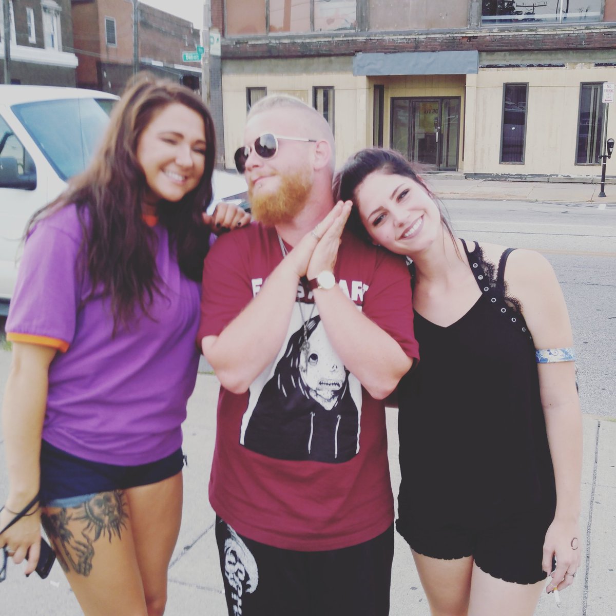 ACAS_Joel's tweet photo. Fam love @diananoskova @_kateshook https://t.co/ft7jya87Zo