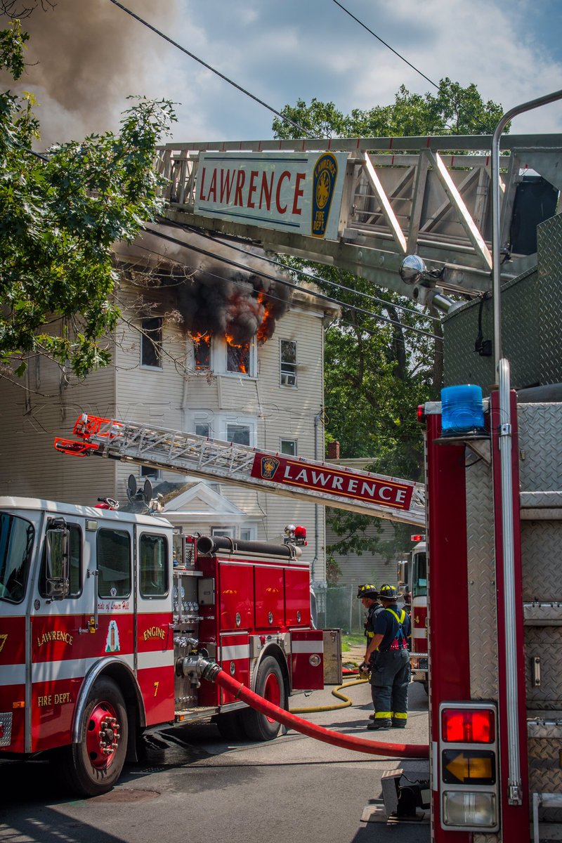 kdwfirephotos's tweet photo. Lawrence 3rd Alm 49-51 Doyle St this afternoon. Hvy fire rear porches/3rd fl/cockloft of a 3sty OMD @ctfirephoto @Bfmorty #ChiefHaley #1DC https://t.co/C34vM6CQ73