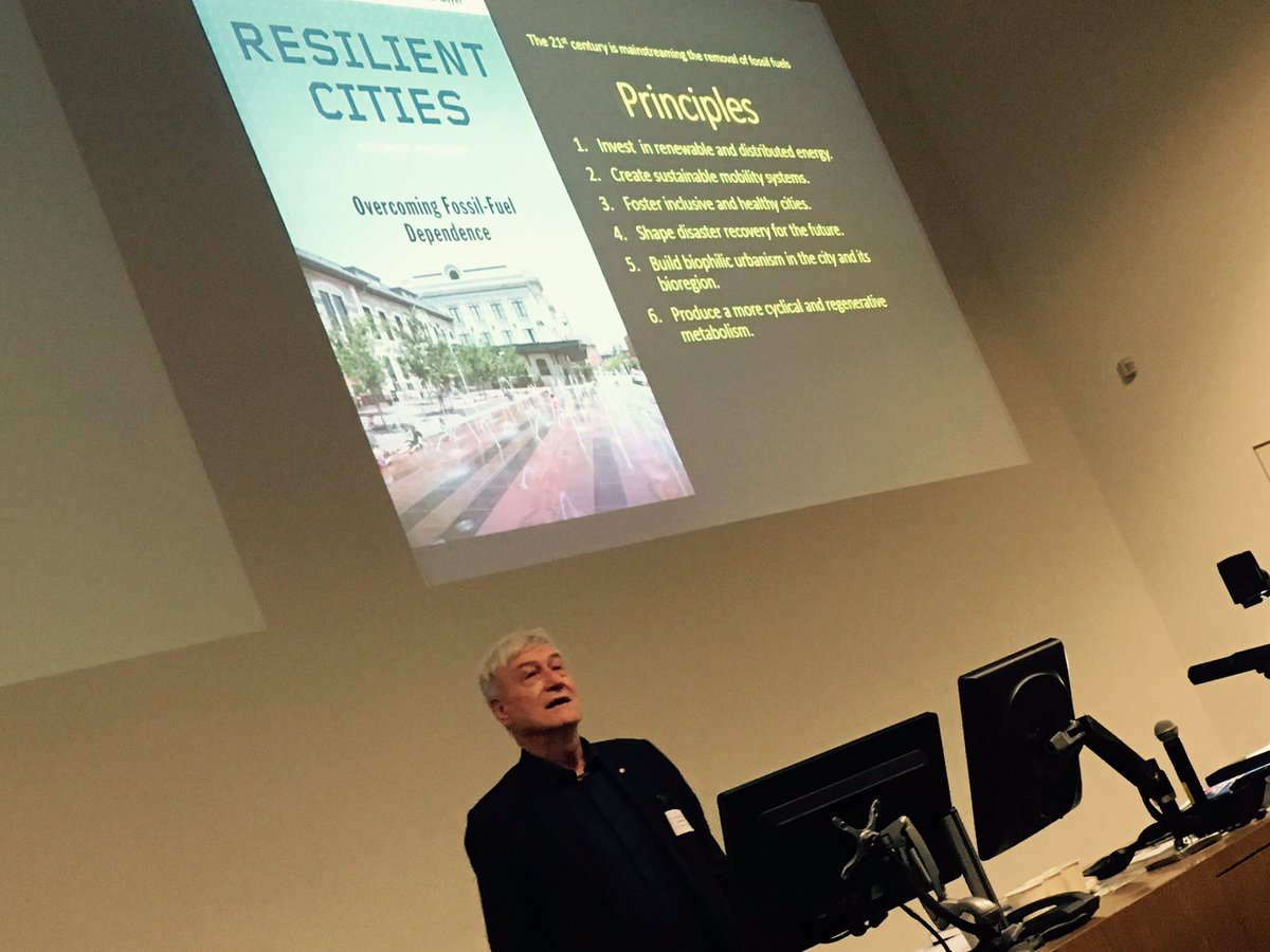 vanessarauland's tweet photo. @PeterNewmanCUSP giving a hopeful presentation about action being taken in the Age of the Anthropocene at the #SIFEST2017 https://t.co/k5mTsJ2dLN