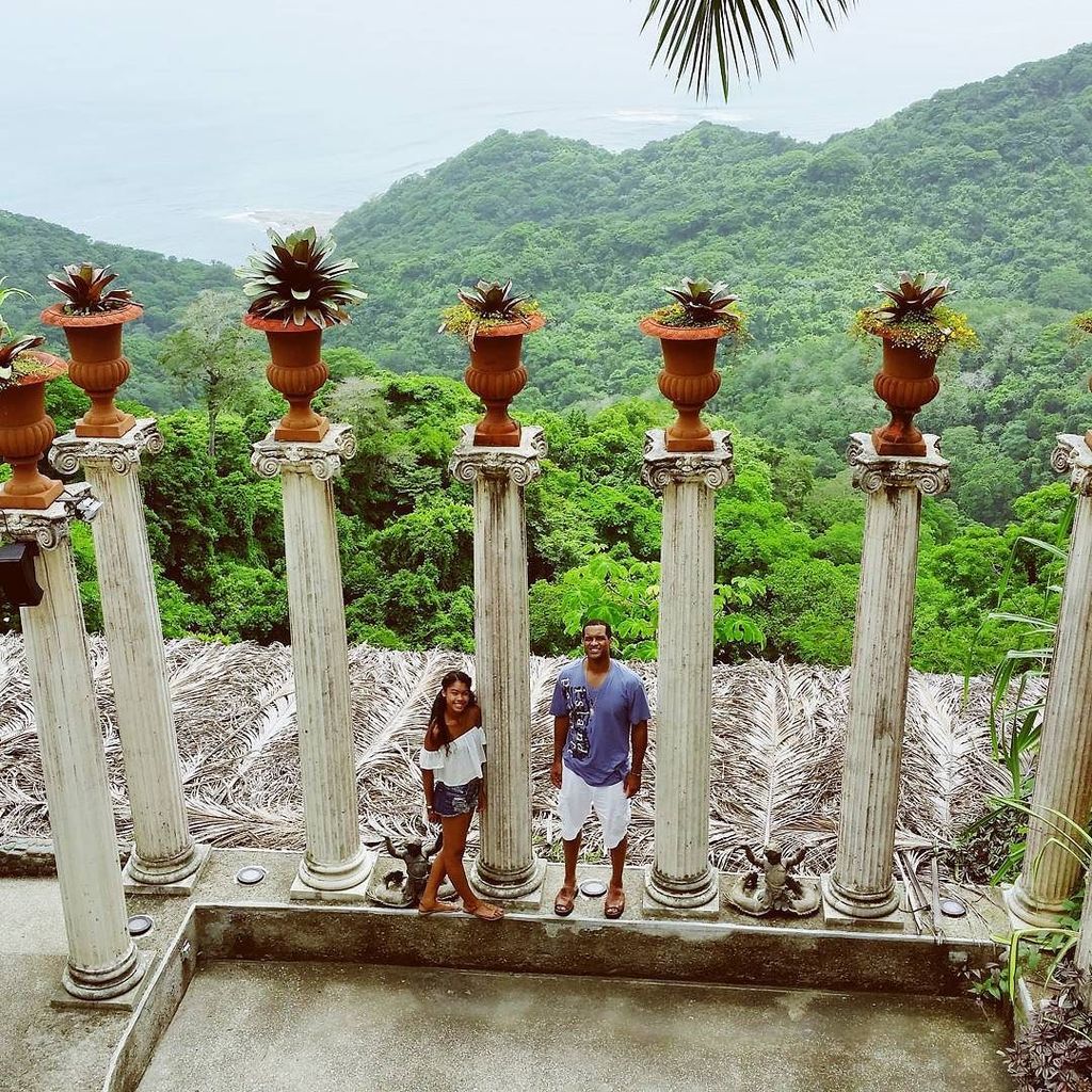 Stephen_Speaks's tweet photo. #TBT Doing touristy things with my daughter @jay.how while showing her the world.
#CostaRica
#myplus1
#vsco https://t.co/IDCqcGyhmN https://t.co/hWxoQmm2PP