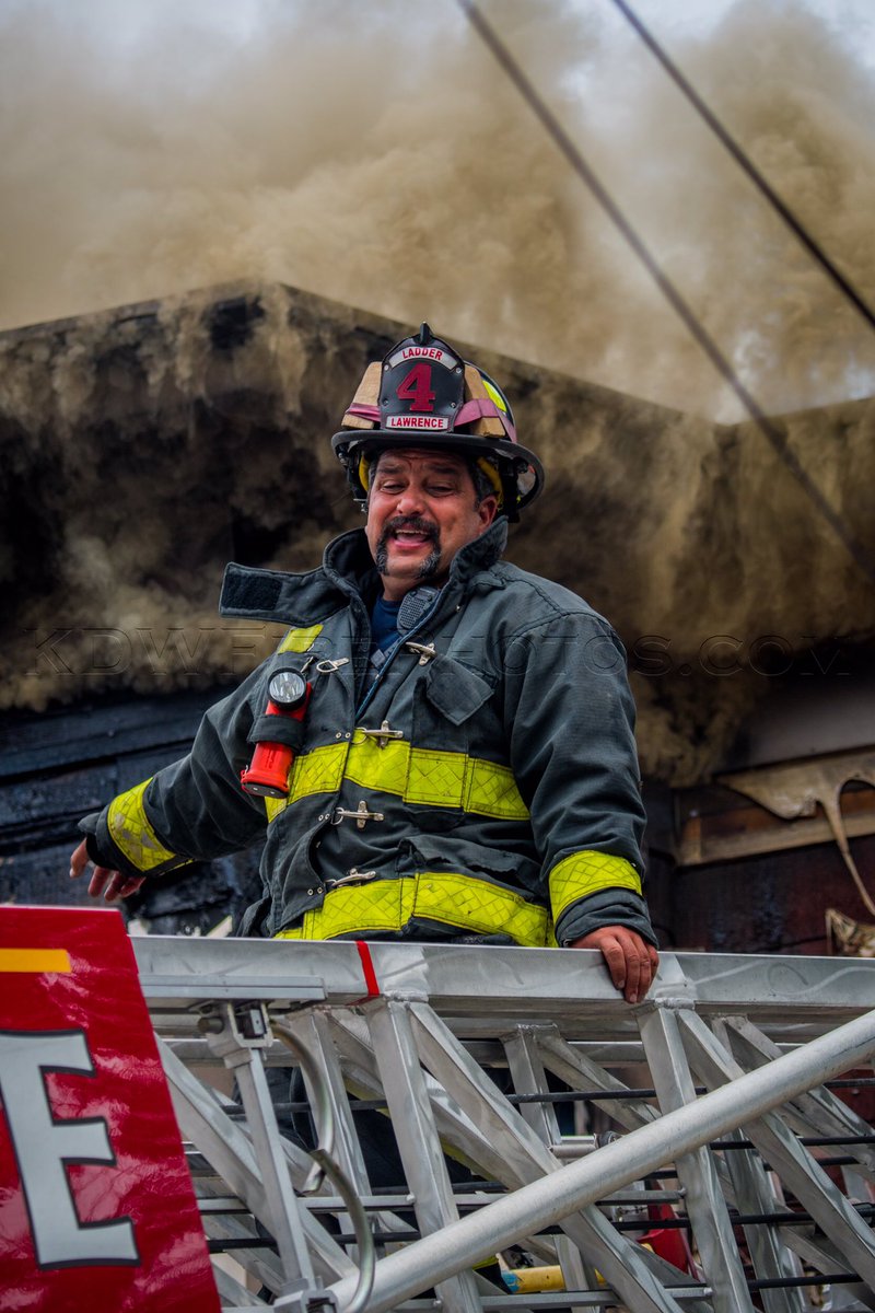 kdwfirephotos's tweet photo. Some faces of @LawrenceFire146 from the 3rd alarm on Doyle St this afternoon @ctfirephoto @Bfmorty #ChiefHaley #1DC https://t.co/mJNg1Bs5PE