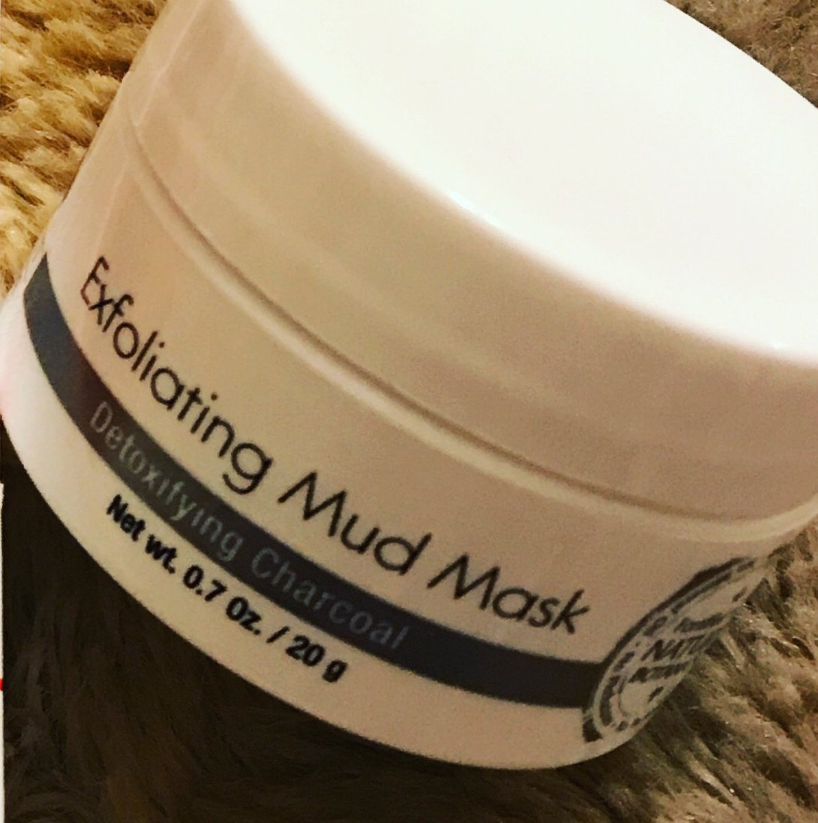 amarloww's tweet photo. I received this product free for testing purposes @influenster @tree_hut #detoxandpamper #contest https://t.co/PaQ3cE0lqc
