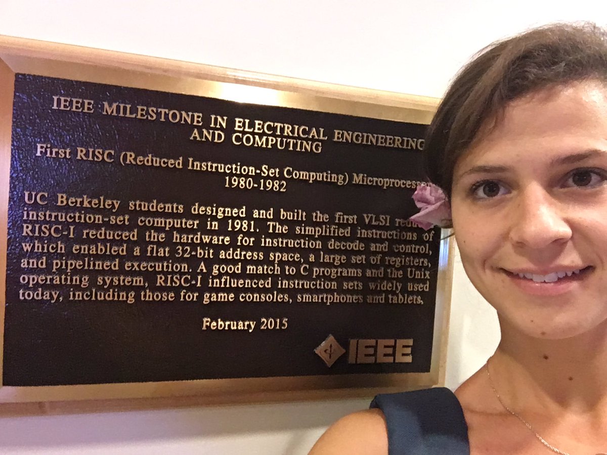 Two #Milestelfie in a row <a href="/IEEEPESYP/">IEEE PES-YP</a> First RISC microprocessor 1980 #Berkeley