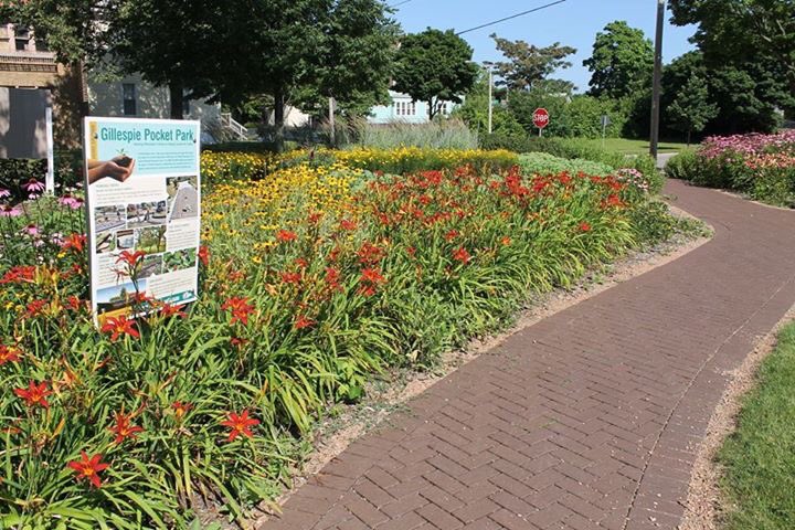 HOMEGROWNMKE's tweet photo. Was a Yoga class at HG #ezekielgillespiepark 2nite.Park won Best Pub Space @ #MANDI15 & @sxsweco Places by Design awards #placemaking #mke https://t.co/hOKCYlHjNl