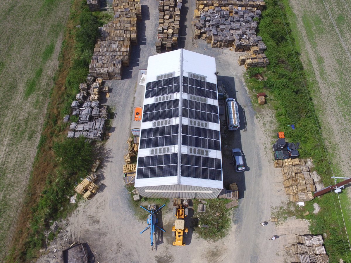 grnstreetsolar's tweet photo. 28.32kW system in Delmar MD! 96 @SolarWorldUSA 295w & 2 @FroniusUSASolar Symo 12.0's #solar #maryland #RenewableEnergy #standwithSolarWorld https://t.co/udn2LHduYR
