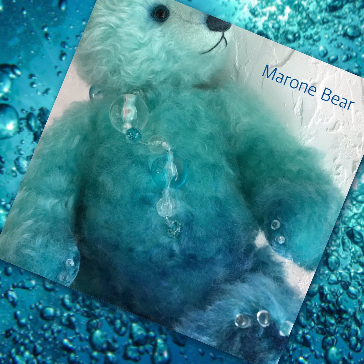 NaokoMarone's tweet photo. モフモフしながら涼を取る🏝
#teddybear #テディベア #artistteddybear #エメラルドグリーン #エメラルドブルー #水疱 #海 #夏の海 #ビーズ #bluegradation #涼しげ#emeraldgreen #emeraldblue https://t.co/Cu61UXS9sK