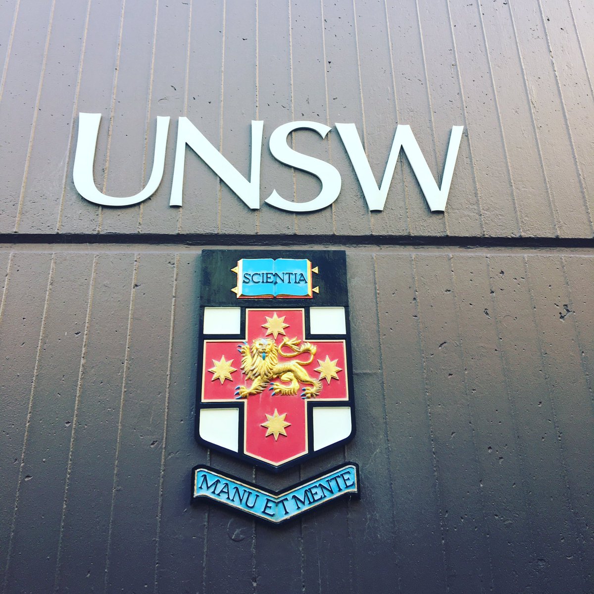 Grayson_School's tweet image. #Day1 @wcgtc going well. This session on #abilitygrouping is #sittingontheflooronly #StayCurrent @starwars #flashdrive to save the day.