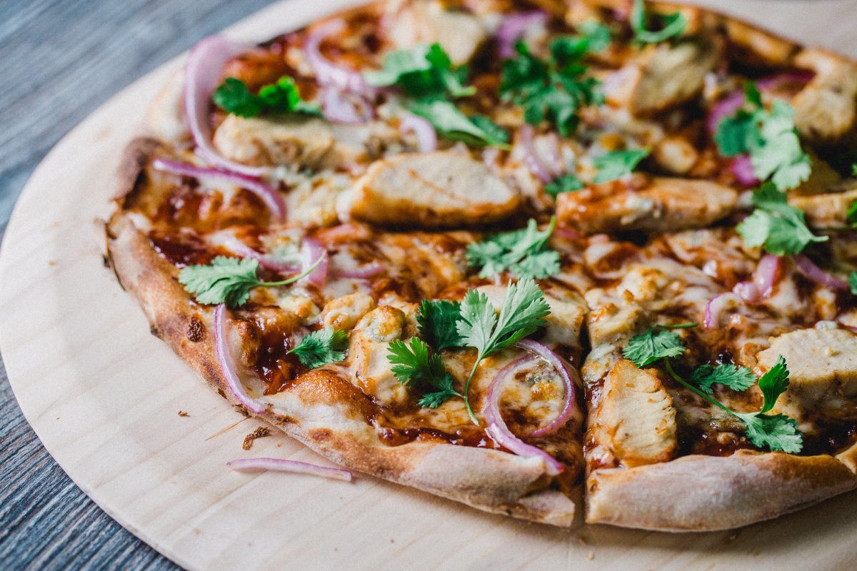 Woodstonepizzer's tweet image. What's your favorite type of pizza? #italianflour #tossedtoorder