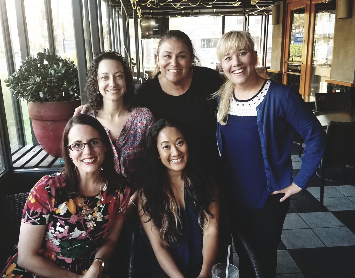 Therapy4LGBT's tweet photo. Great hanging with fellow therapists @NICOLSTOLAR @YAYCoupleExpert @BSripom @HallMaelisa @Therapy4LGBT #OCshrinks https://t.co/cEGeNYpE0t