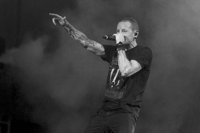 emieglobal's tweet photo. RIP Chester Bennington 🙏🏻 #LinkinPark https://t.co/zAqtkV5sto