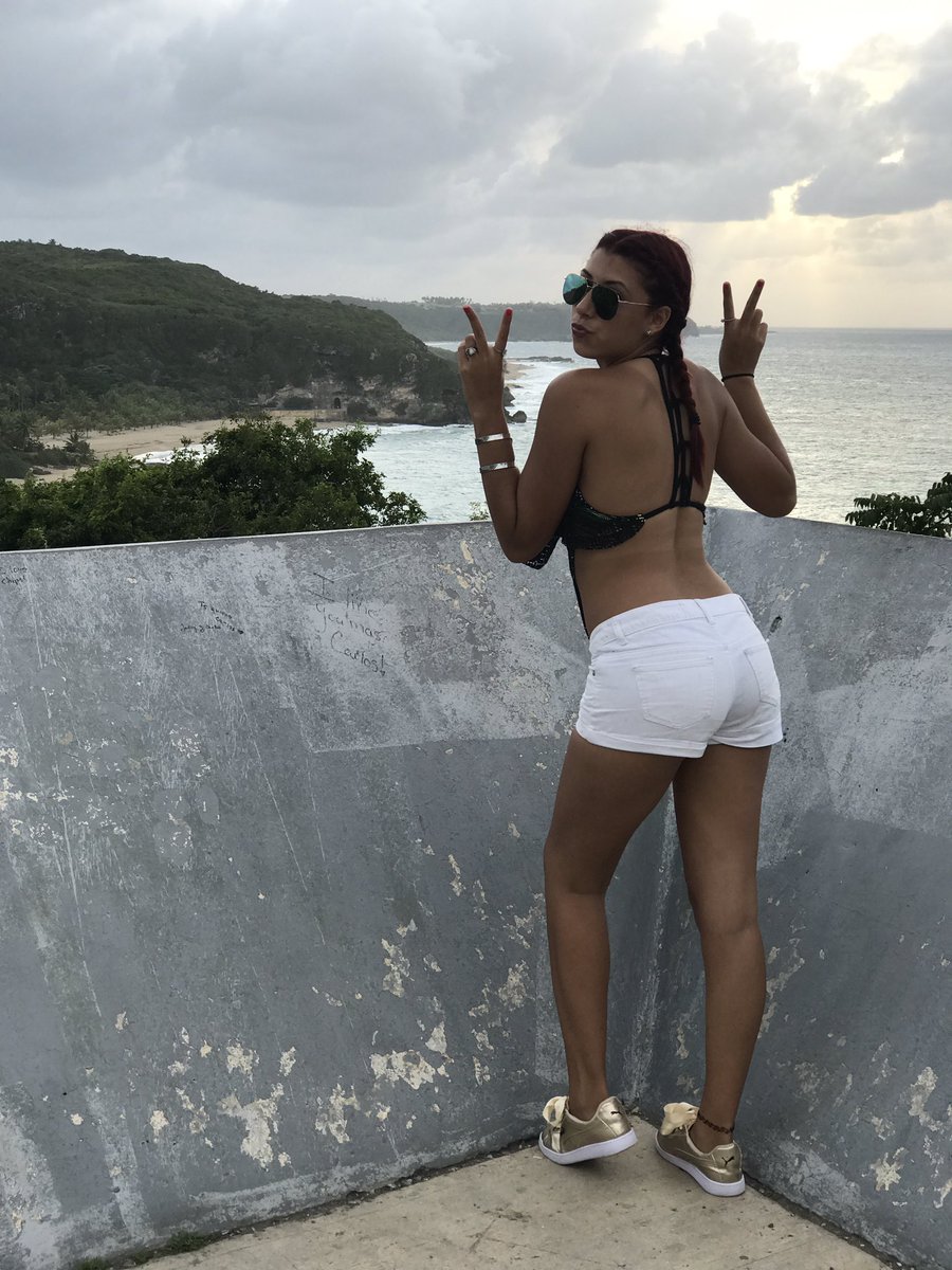 rayli29's tweet photo. ... Disfrutando lo lindo de mi Puerto Rico💕🇵🇷💪🏼 #Verano2K17🌞 #Isabela #Quebradillas #Manatí https://t.co/Tdf82PuciS