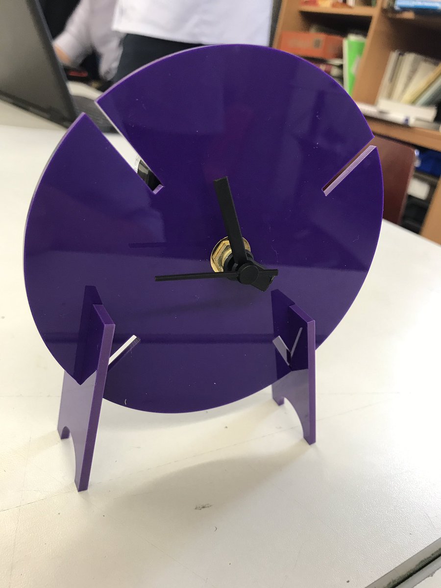 UckColl_Tech's tweet photo. #year8clocks #lovelearning https://t.co/wGemjgYIuV