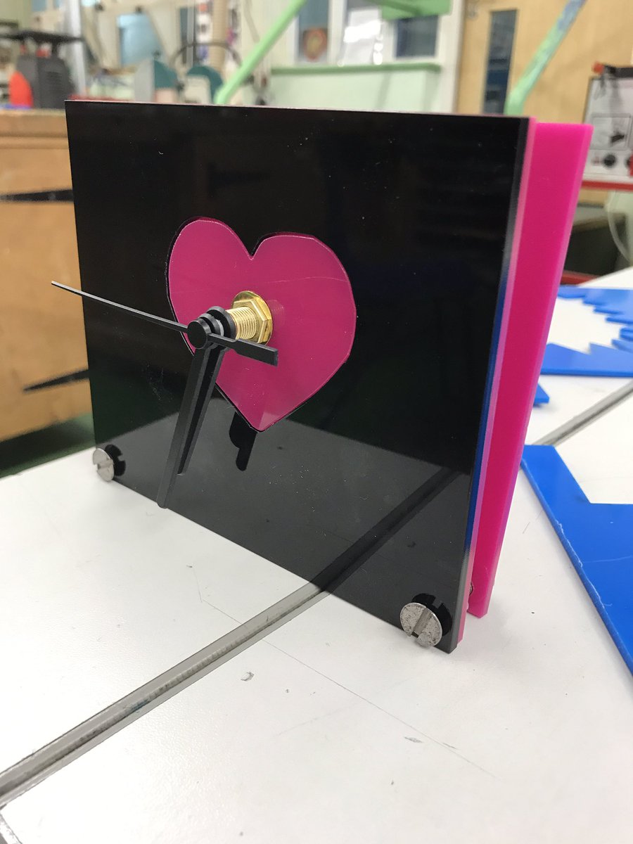 UckColl_Tech's tweet photo. #year8clocks #lovelearning https://t.co/wGemjgYIuV