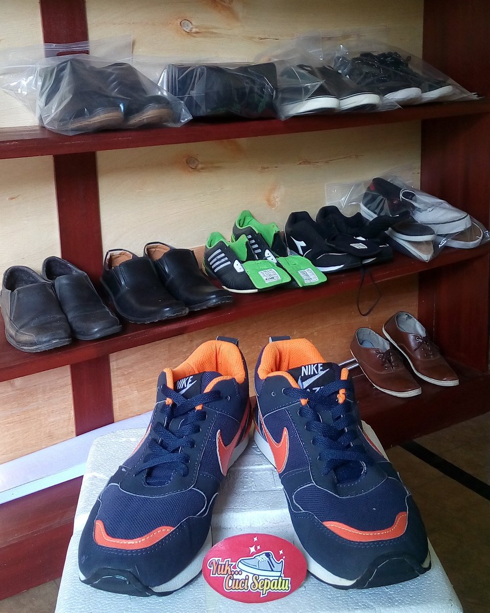 YukCuciSepatu's tweet photo. Jumat barokah, pastikan sepatumu slalu tampil bersih
*Free antar jemput untuk kota #JOGJA 
Sms/wa:081227333363 #cucisepatu #cucisepatujogja https://t.co/KFloMr3rs8