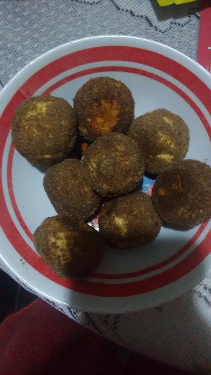 eldacahuana's tweet photo. Eu sou chef 😁😋🌰🍘🍕🍪 #Postres https://t.co/SzfqZVMFIP