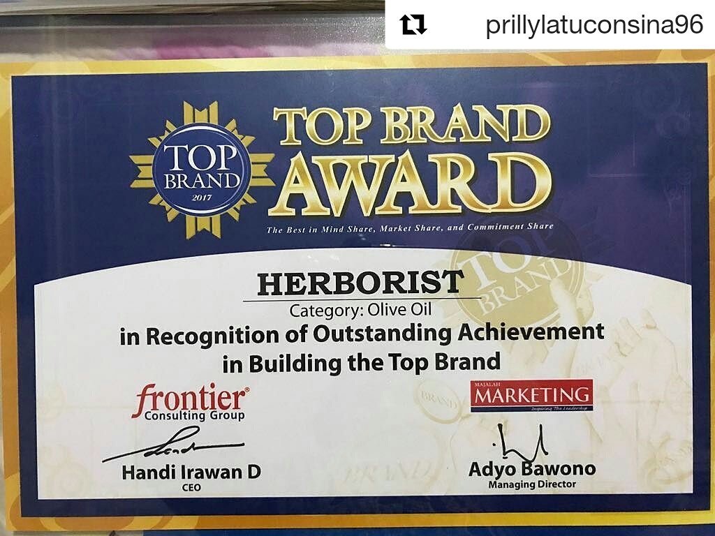 nurul28okt's tweet photo. Wah iklan @PrillyBie mndapatkan Top Brand Ambassador 😆
Congrats ya @PrillyBie 😘 https://t.co/TPxX4uzter