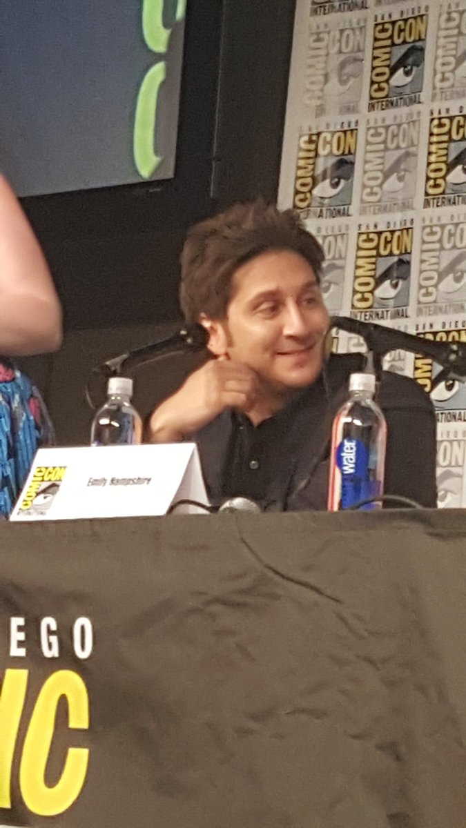 12MonkeysSYFY's tweet photo. "Jennifer is not Cole's mother." - @TerryMatalas 

There's your season 4 spoiler. #12Monkeys #SDCC https://t.co/ZUSzPnJMIu