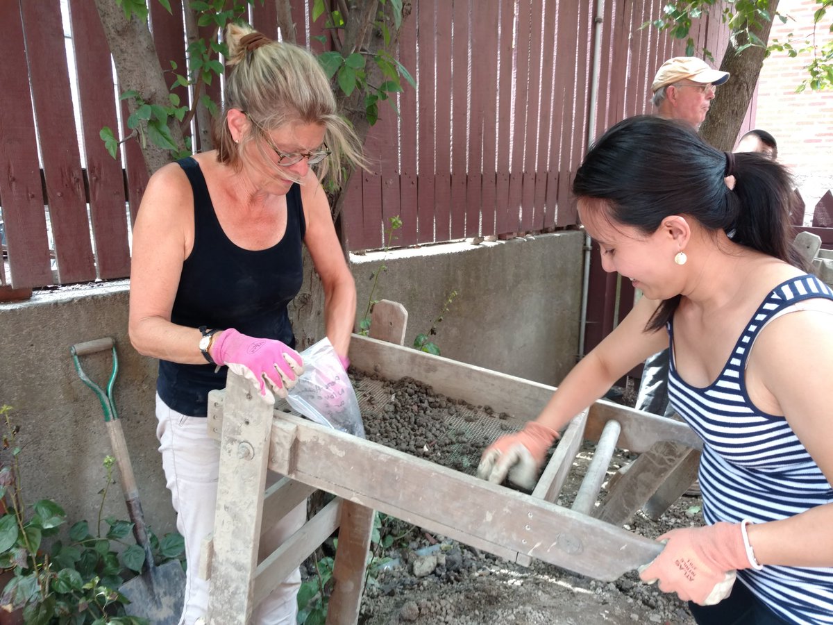 MsTHTP's tweet photo. How cool is it that we found ceramic fragments from the 1700s at the Pierce-Hichborn House #PlaceBasedBos @PaulRevereHouse @PlaceBasedBOS https://t.co/hHwF3o5dhu