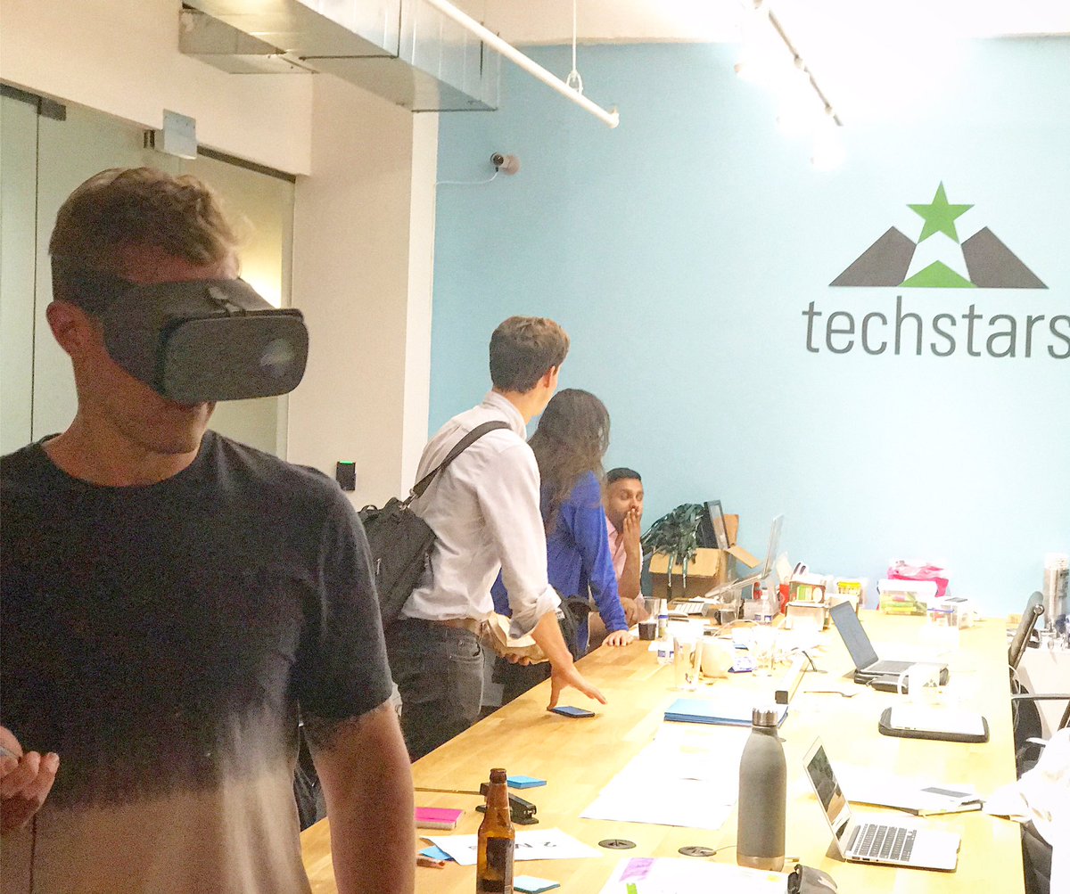 rossaj__'s tweet image. Startup game requirements #testingtech #techstars #aws #virtualreality @techstars