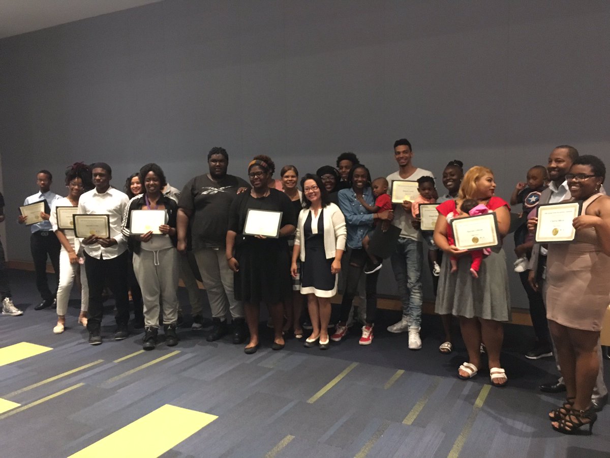 DMHHS_DC's tweet image. Celebrating our @DCCFSA foster youth graduate high school &amp;amp; prep to take on their future! Against all odds they succeed! Congrats! #DCValue