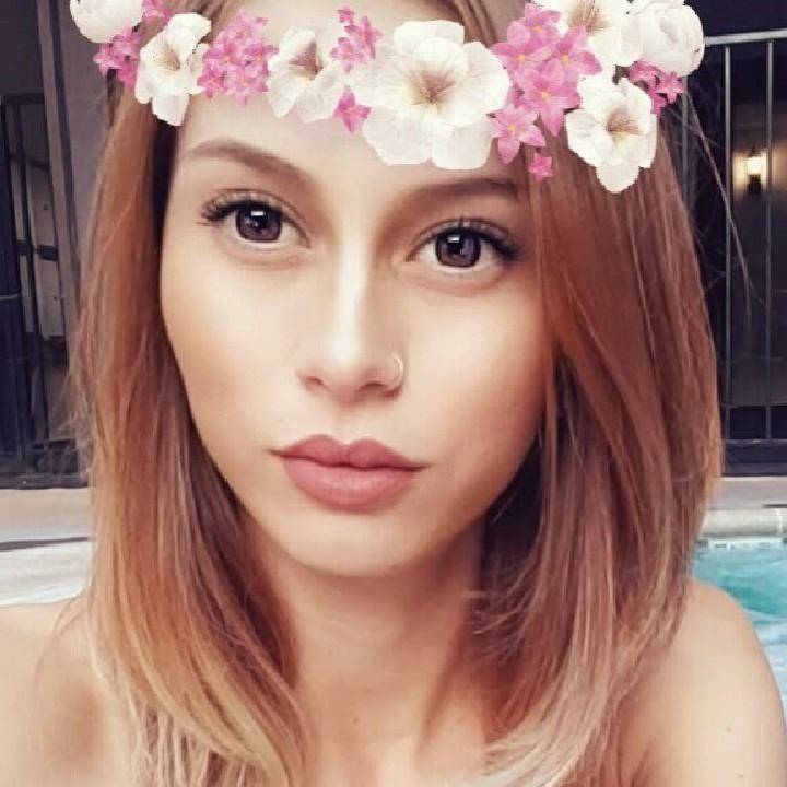 🙌 YASSS It's time for a great show 👑Rissa420:#featureme #Lit 👑 
liveme.com/media/play/?vi…