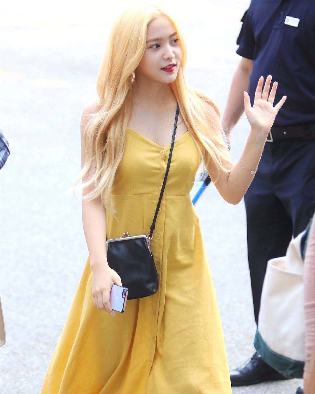 韓国トレンド情報 Bebe Al Twitter 本日の記事更新 今日は何着ていく 韓国アイドルの最新空港 ファッションに学ぶ夏コーデ特集 デートにもぴったり 詳しくは T Co Lmjs9v0lws T Co Yumutbk3bb Twitter