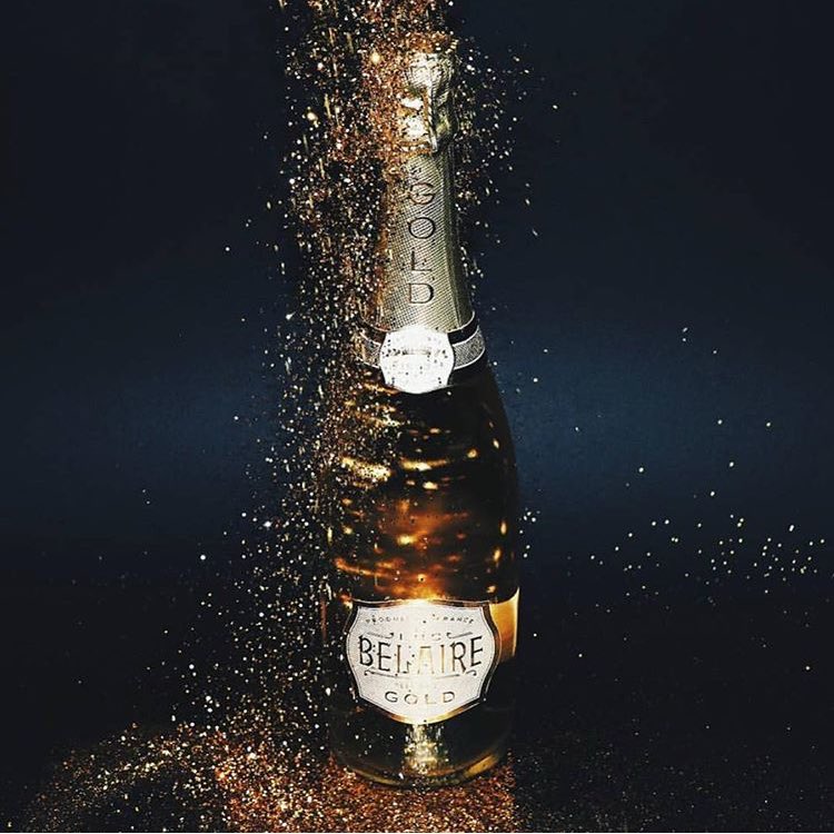 RickRoss's tweet image. My Gold bottle on ice in celebration of my lil bro #meek delivering another street classic #winsandlosses