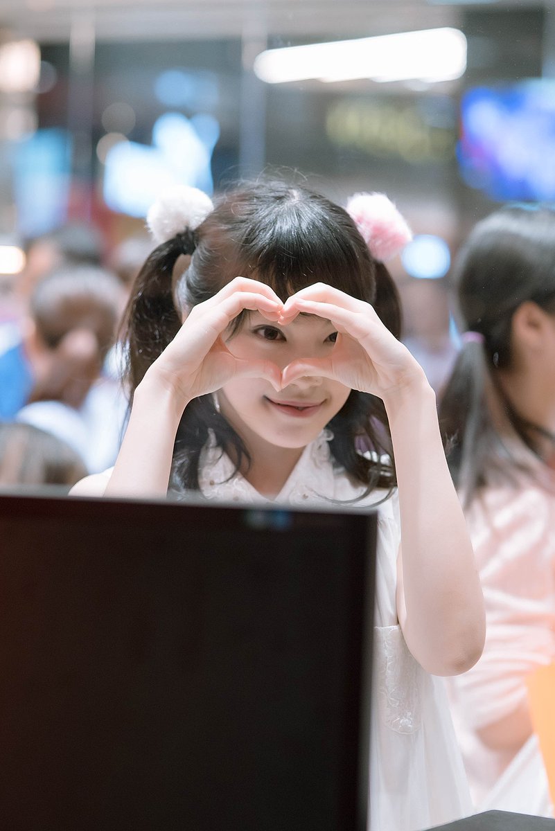 MakeYourDreamP's tweet photo. อัลบั้มภาพน้องเฌอปรางจาก Live เมื่อวานนี้ชมภาพทั้งหมดที่ผมเก็บได้ข้างล่างลิ๊งค์นี้เลยครับ #BNK48 #CherprangBNK48 
https://t.co/ERmqqMtjXW https://t.co/TlDbqH4KhG