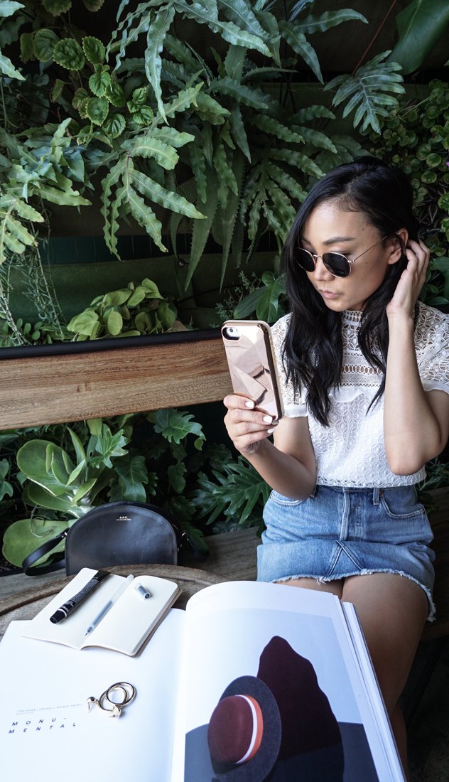 Obsessed w/ my @ RebeccaMinkoff selfie case! Available at <a href="/Verizon/">Verizon</a>
#Verizon #RMTech #RebeccaMinkoff #ad