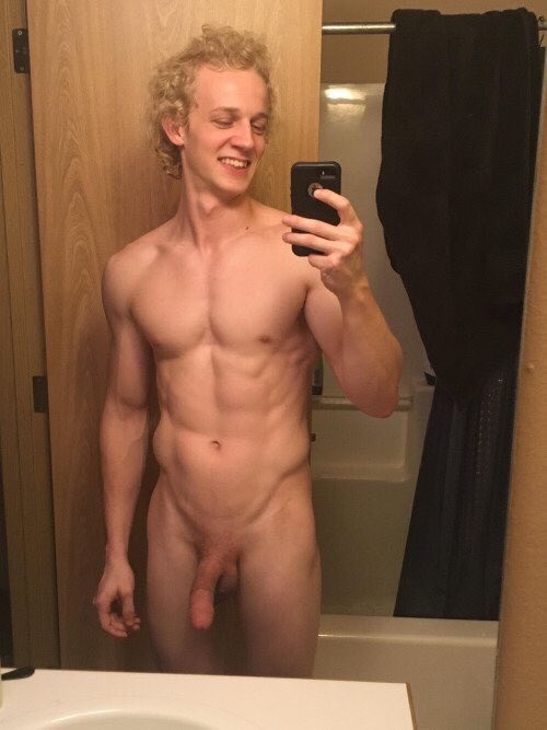 GayNudePic's tweet photo. https://t.co/qxf88q0r3z
