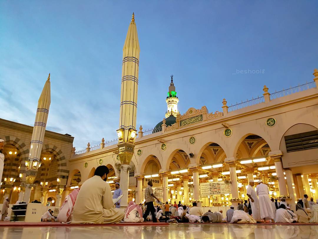 صور المسجد النبوي 🕌 on Twitter "قال ﷺ "إنّ من أفضل أيّامكم يوم