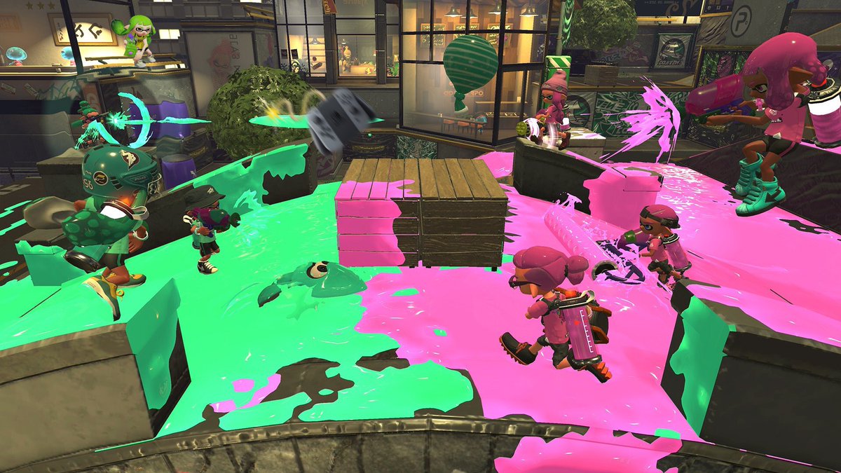 SplaToomlp's tweet image. 本日7月21日は「Splatoon2」の発売日だ！おめでとう！しかしSwitchの品切れや私情で現状プレイ出来ない人達も少なくないだろう。そこで特別な武器「Switchボム」をプレゼントするぞ。投げると大爆発するSwitch型のボムだ。バトル中に投げて、少しでも気を紛らわそう。