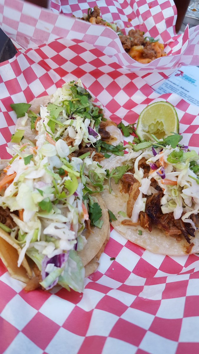 Awesome pork tacos and Kimchi Mac and cheese from <a href="/EatLikeAPeasant/">PeasantFoodManifesto</a> tonight for dinner