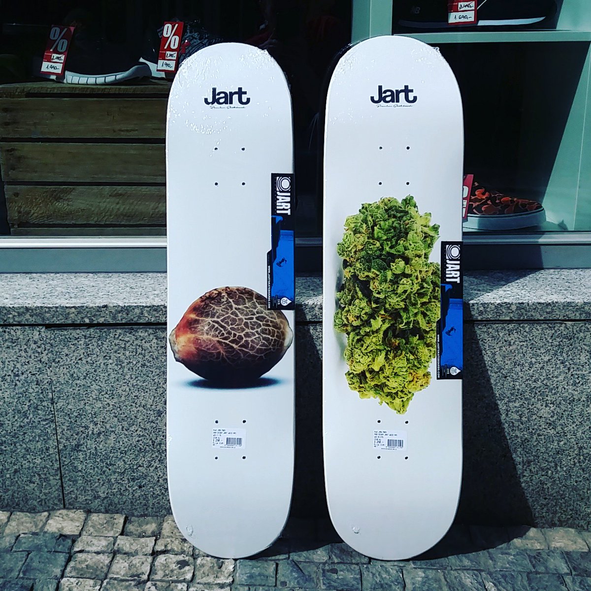 POPCORN_SHOP1's tweet photo. Nová várka sk8 desek od JART Skateboards, je k dostání právě v Popcornu na Letné.
#jart #jartskateboards #popcornshop #letna #praha https://t.co/9fyNwG7n57