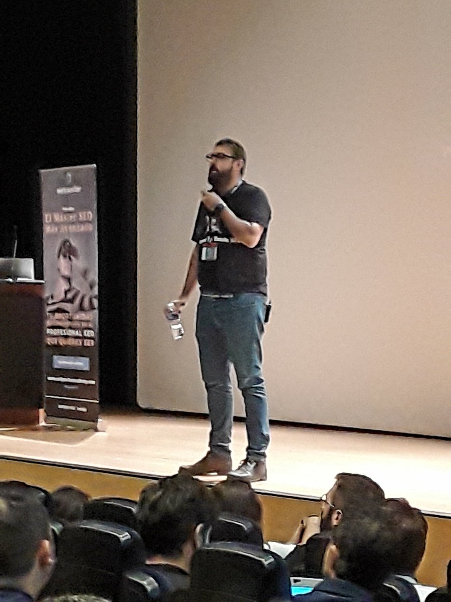 Kustomia's tweet photo. Buena ponencia de @AntonioParra1 y sus consejos de como mejorar tu crawl budget en #SEOPLUS2017 https://t.co/UrDLQgf1Yv