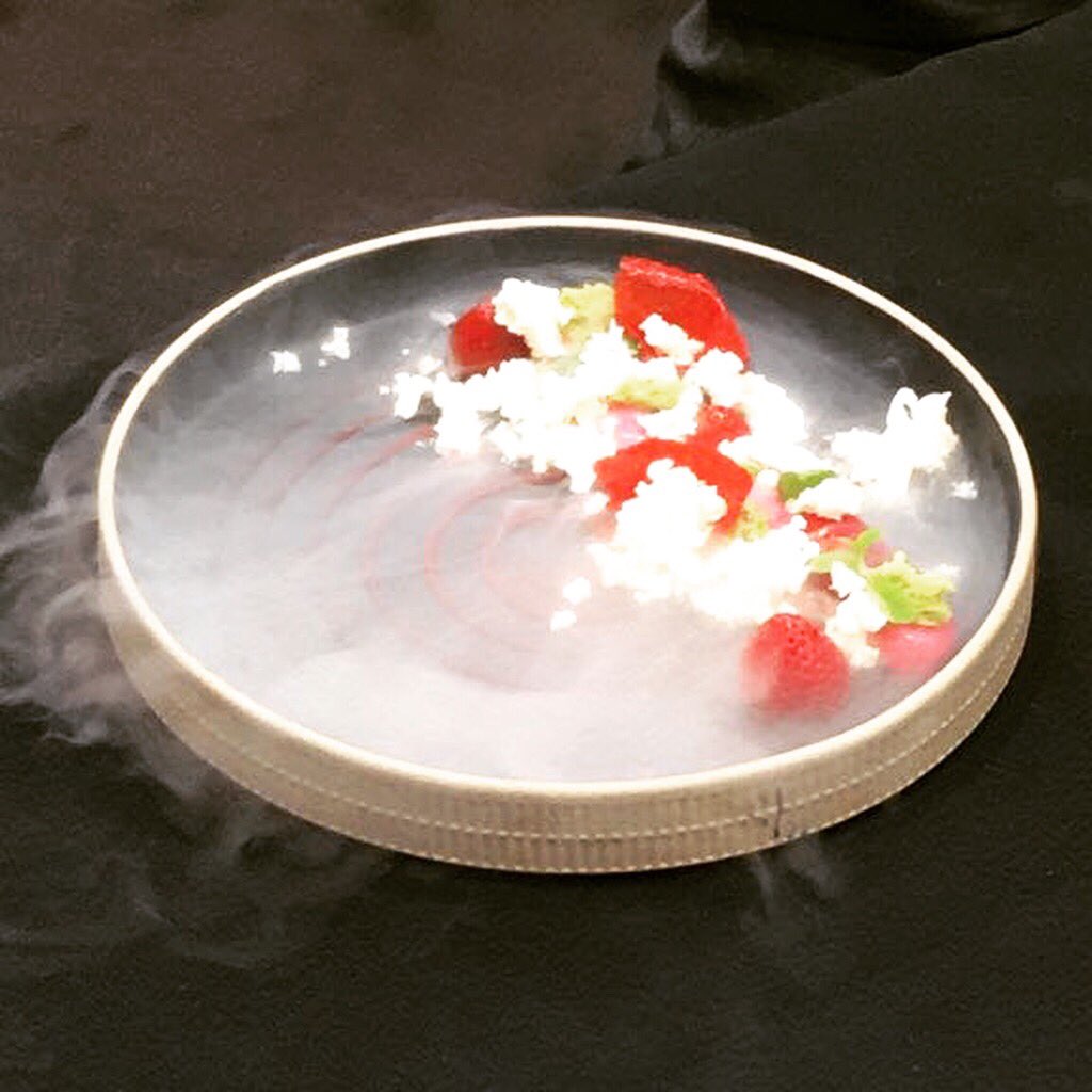 DartmouthHouse's tweet photo. We had so much fun at #chefandchat yesterday, great to see some new ideas! #foraging #cleanplates #sousvide #foodinspo #alwayslearning https://t.co/bDDerkLh0R