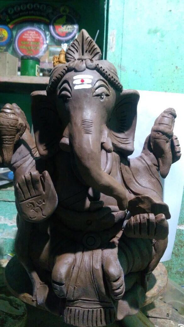 OrganicNaturo's tweet photo. 100% natural clay Ganesha from Naturobell. #ecofriendlyganesh #nopollution #natural. For orders pls call +91 91080 18444 , +91 99009 54847 https://t.co/RhVCui9lik