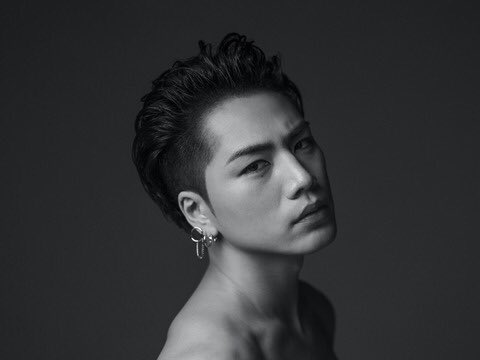 exile_news__'s tweet photo. HIROOMI TOSAKA
OFFICIAL WEBSITE
https://t.co/lhCCapPzVV https://t.co/v1SqISPKKh