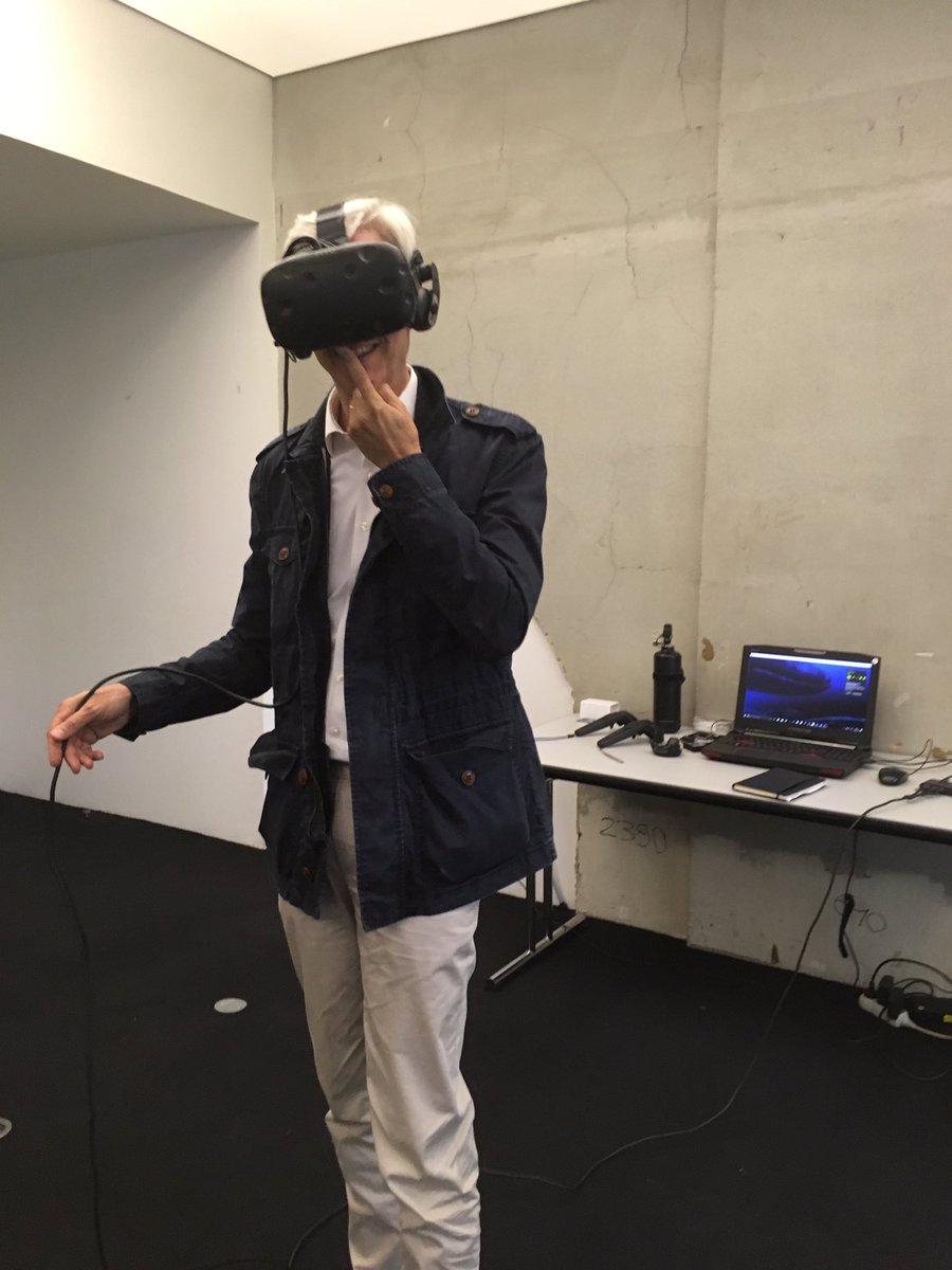 cedap_assopro's tweet photo. Les participants du #LabCedap en immersion totale avec une baleine... ! #RéalitéVirtuelle @teg_miles @Fulton15 @fcuchet https://t.co/0dbNd7Ohbh