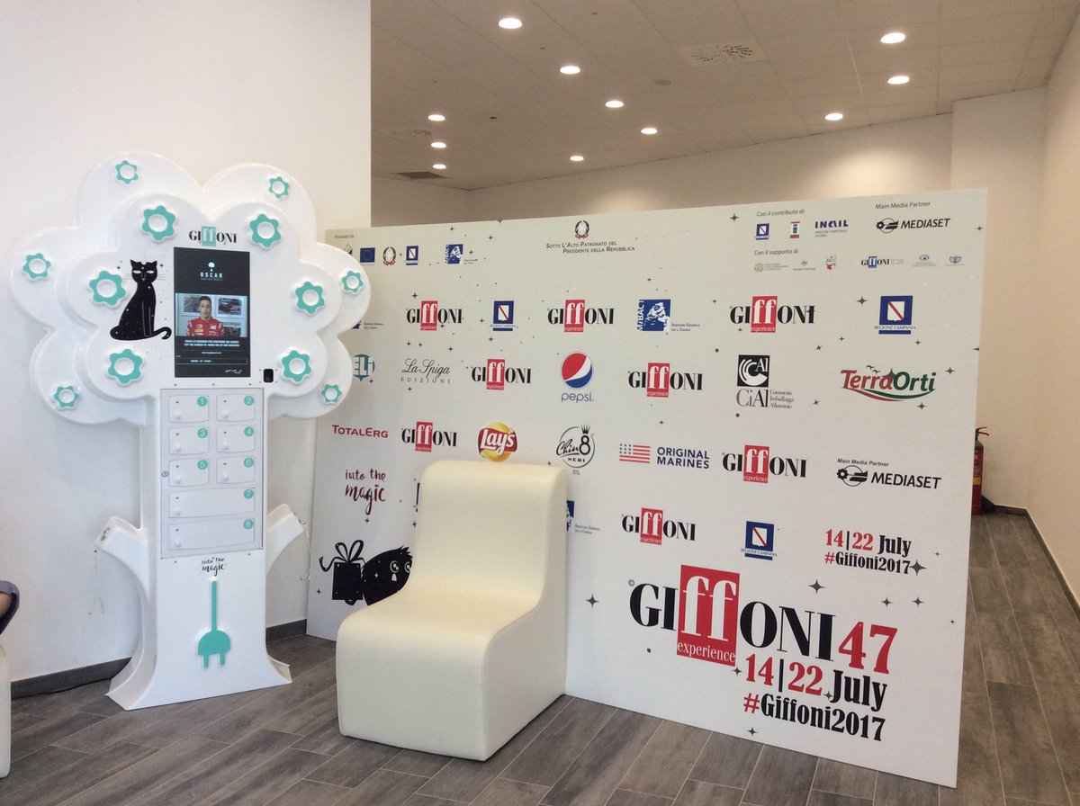 DianaFondazione's tweet photo. #noicisiamo #intothemagic @DianaFondazione al @giffonifilmfest con @r_immaginaria
#StayTuned #giovani #formazione #cultura https://t.co/ClnMRN69en