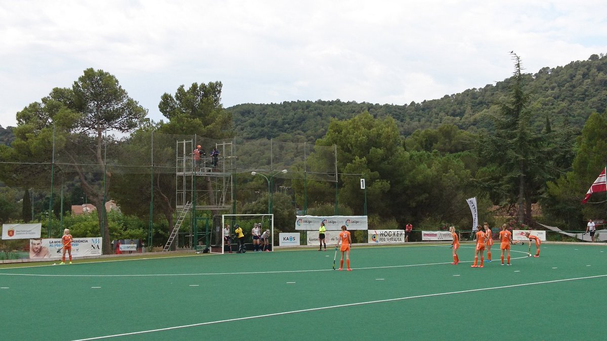 HockeyStyle's tweet photo. 3 uit 3, #NEDENG 3-0 #6nations #terrassa #miniEK #nedA https://t.co/SsrX0B5Wpd