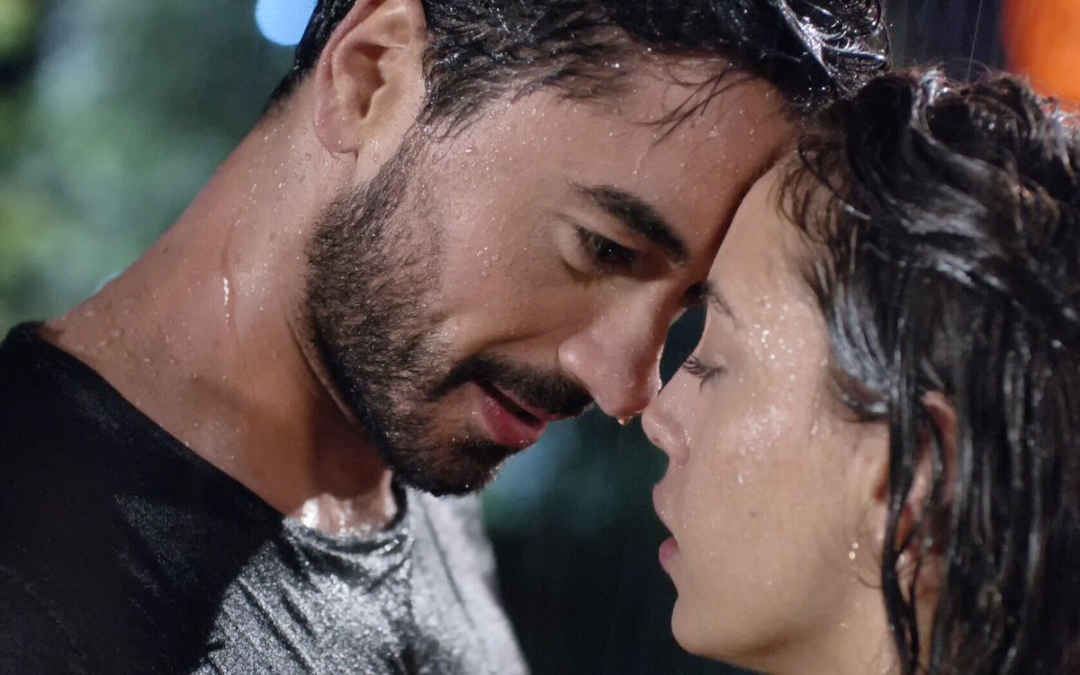 Bugün günlerden #KalpAtışı 💓 Bu akşam saat 20:00' de <a href="/ShowTV/">Show TV</a> 'deyiz! #mfyapım